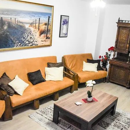 Spacious And Cozy 3bd+terrace Couples アパート ティミショアラ