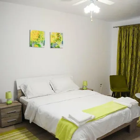 Spacious And Cozy 3bd+terrace Couples شقة