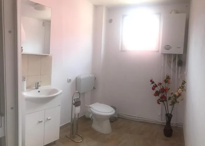 Spacious And Cozy 3bd+terrace Couples