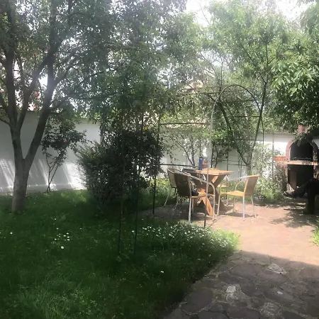 Spacious And Cozy 3bd+terrace Couples Apartment *